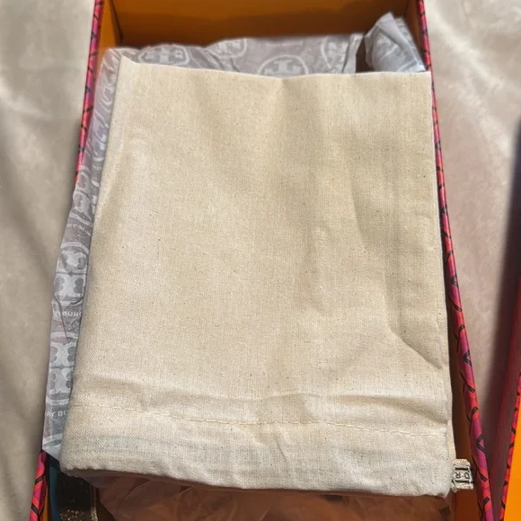 NWT Tory Burch brisk blue Millers with box and dust bag - Picture 6 of 11